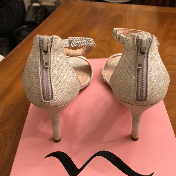 Shoes - Picture 2 of 3